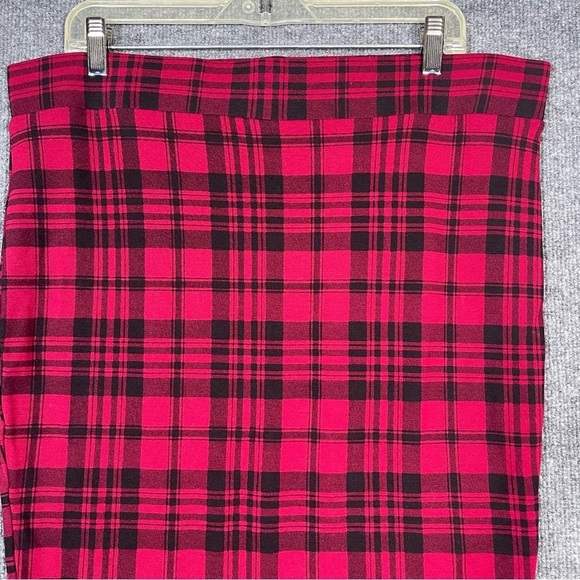 Torrid Women’s 1X Midi Pencil Skirt Stretch Workwear Red Black Plaid Rockabilly - Picture 4 of 9